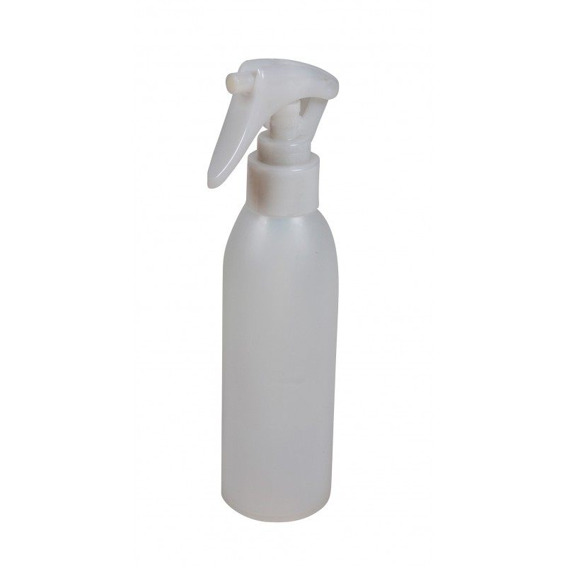 Sprühflasche für das Fensterputzen