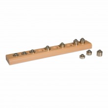 Holzblock mit 10 kleinen Gewichten