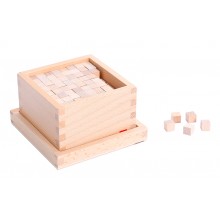 Kasten mit Kuben zum Rosa Turm