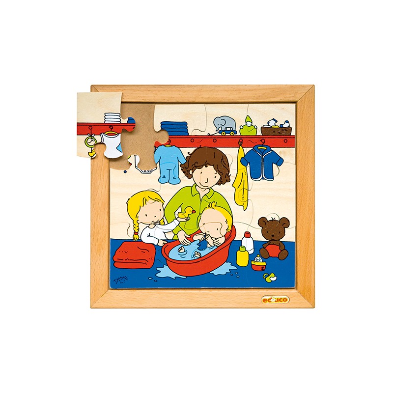 Baby puzzle - taking a bath