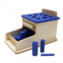 Box mit verschiedenen Zylindern