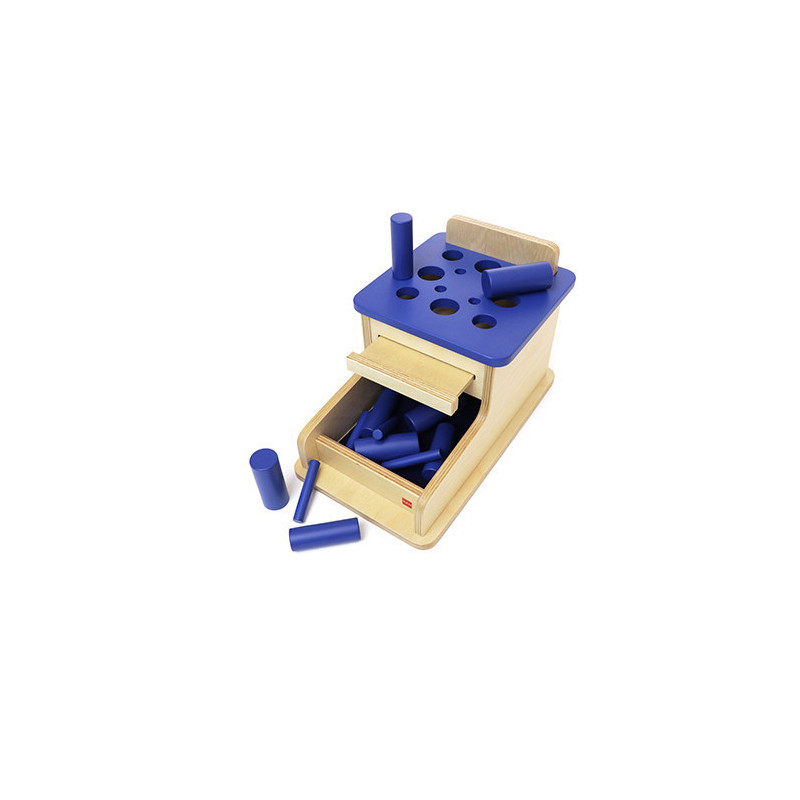 Box mit verschiedenen Zylindern