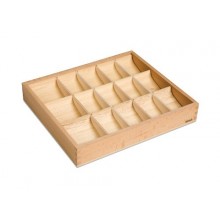 Kasten mit 15 Fächern für die Wortsymbole